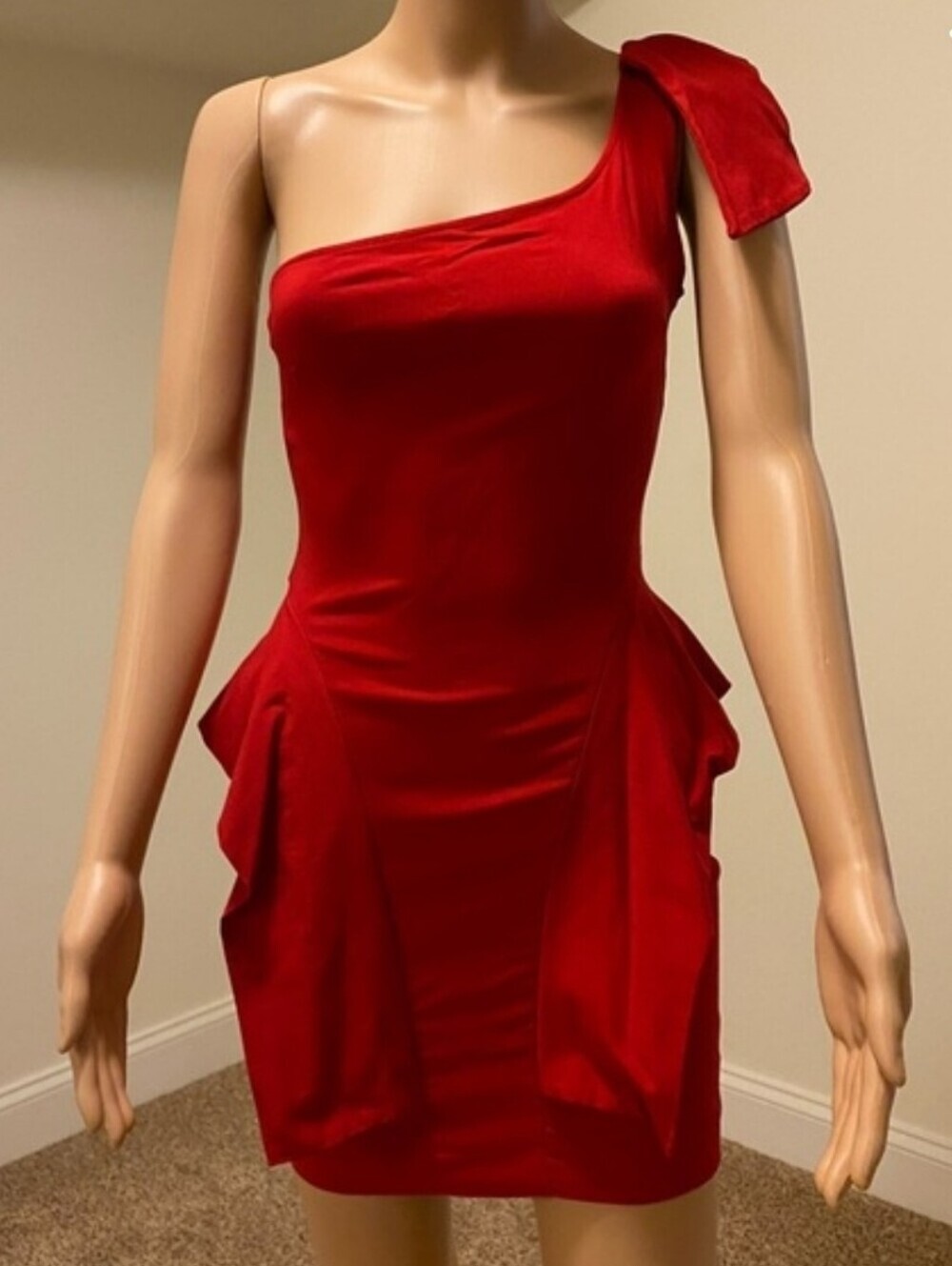 One-Shoulder Red Dress Medium